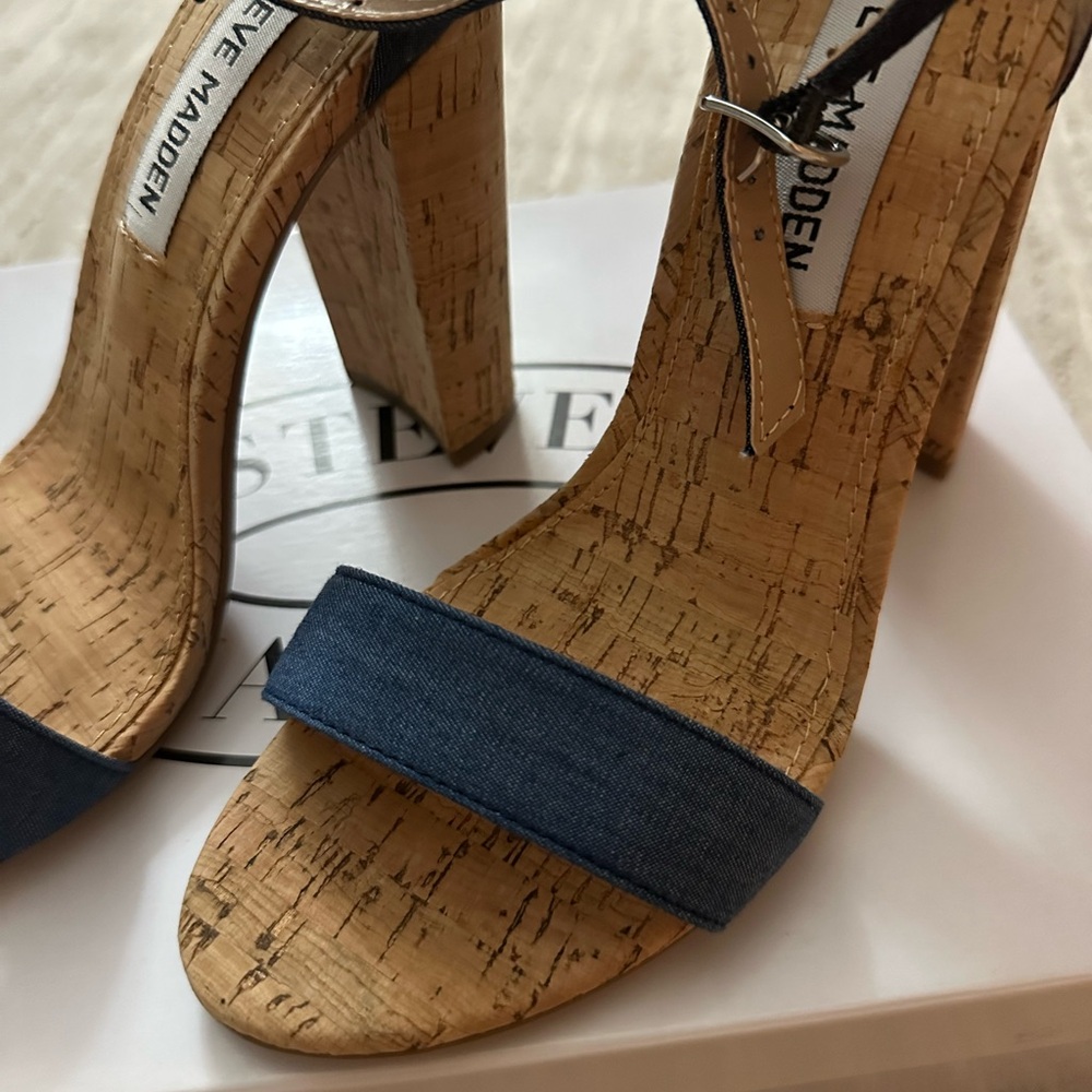NWOT Steve Madden Denim Heels - Picture 2 of 4
